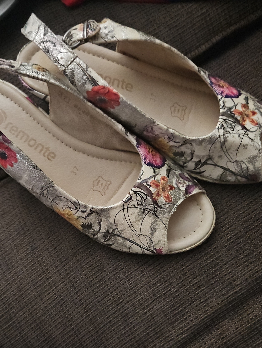 Remonte Leather Floral Open Back Wedge Sandals Size 37